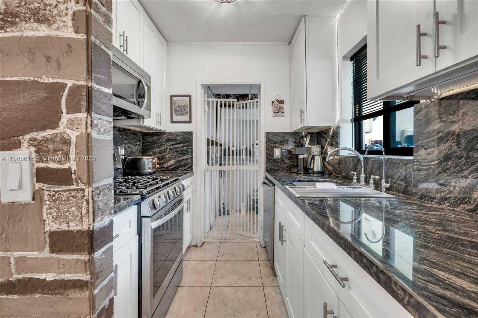 Small Image of 6515 SOUTH WEST 26TH ST, Miramar Number 6