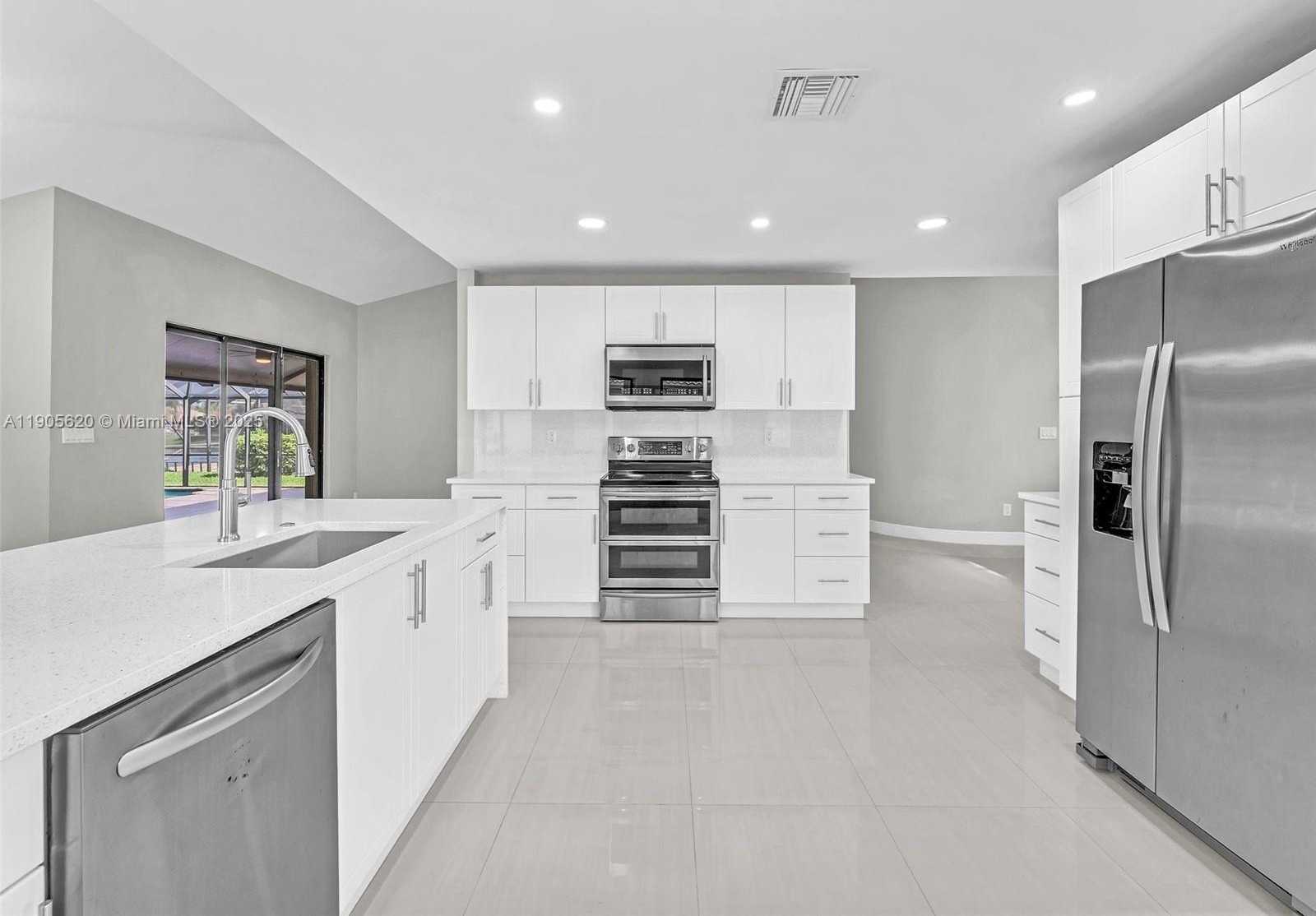 Small Image of 7431 NORTH WEST 39TH ST, Lauderhill Number 11