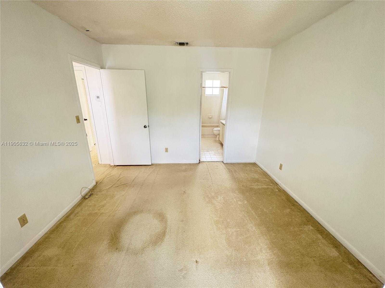 Small Image of 5916 WOODLAND POINT PL, Tamarac Number 11