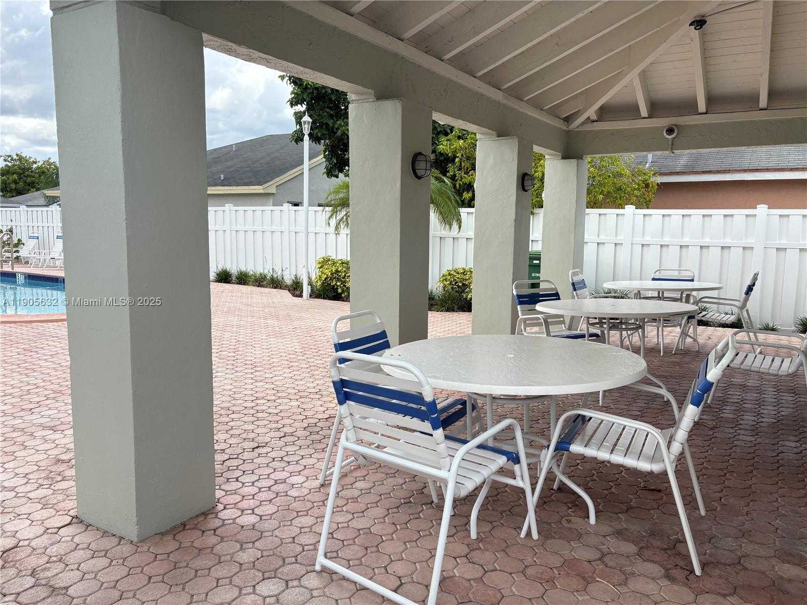 Small Image of 5916 WOODLAND POINT PL, Tamarac Number 16
