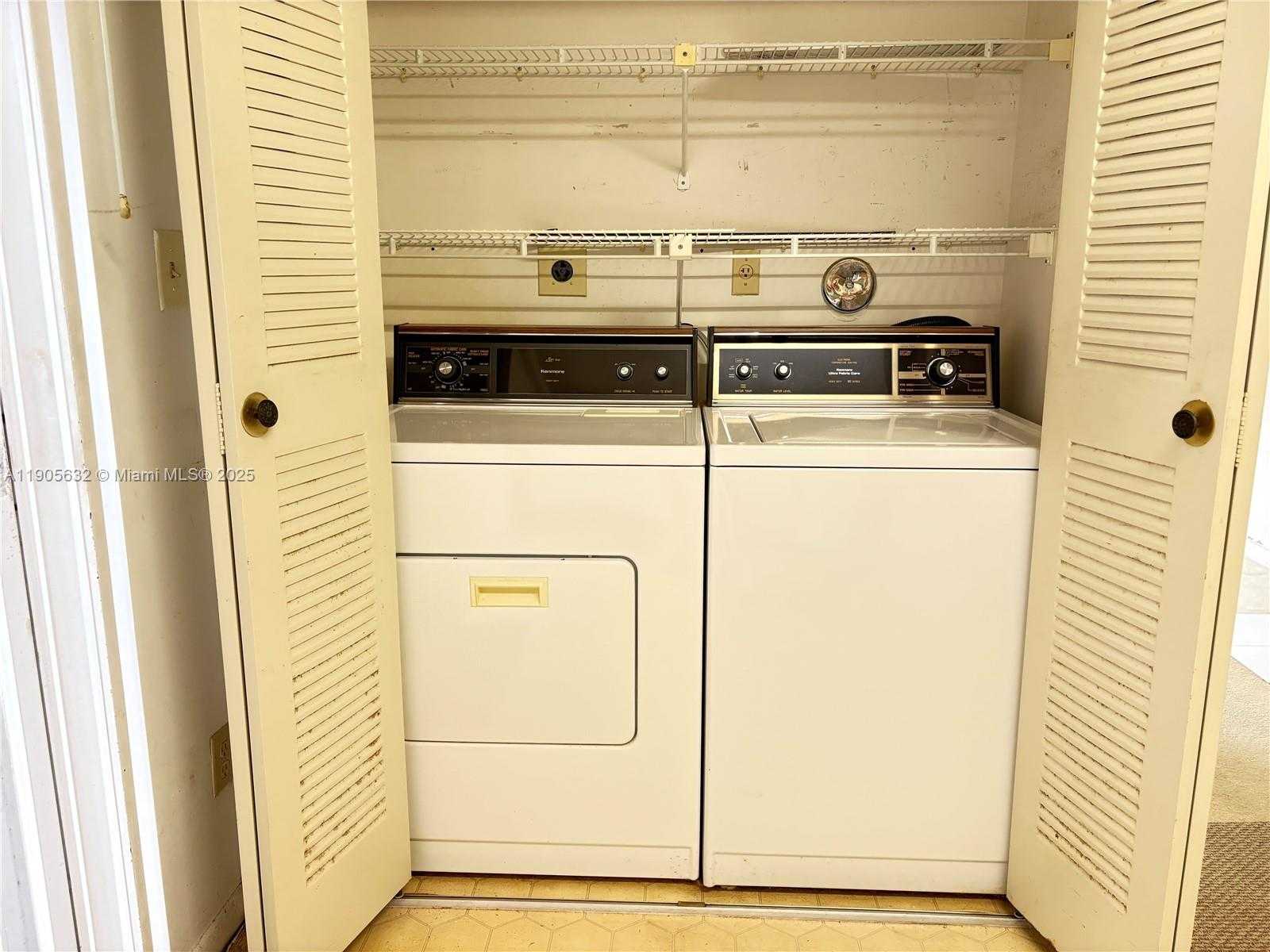 Small Image of 5916 WOODLAND POINT PL, Tamarac Number 7