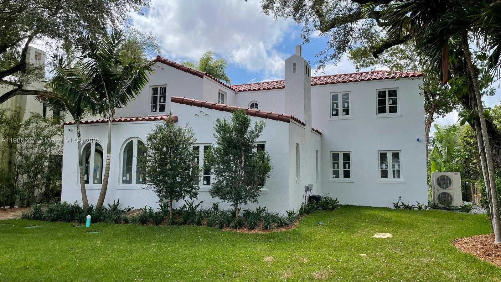 Small Image of 4100 MONSERRATE ST, Coral Gables Number 2