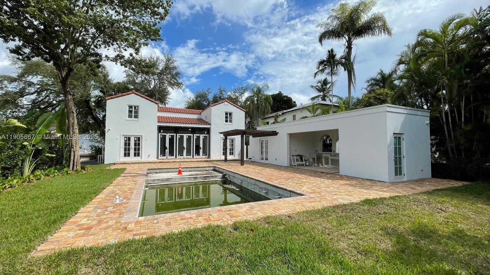 Small Image of 4100 MONSERRATE ST, Coral Gables Number 3