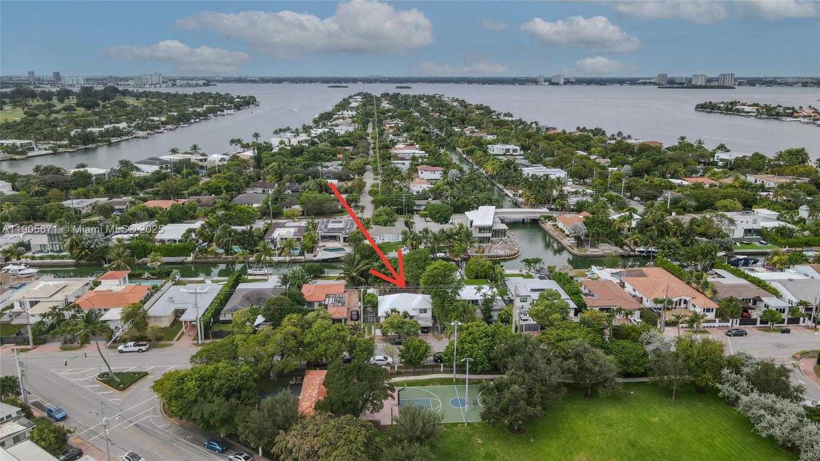 Small Image of 7830 HAWTHORNE AVE, Miami Beach Number 14