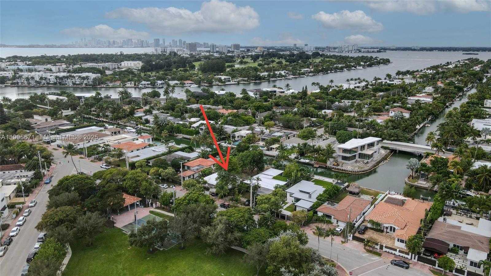 Small Image of 7830 HAWTHORNE AVE, Miami Beach Number 19