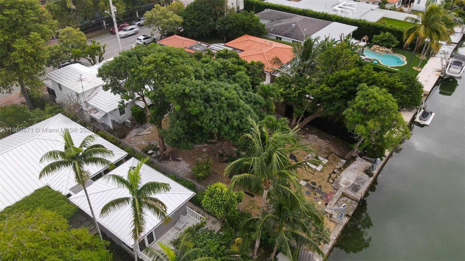 Small Image of 7830 HAWTHORNE AVE, Miami Beach Number 7