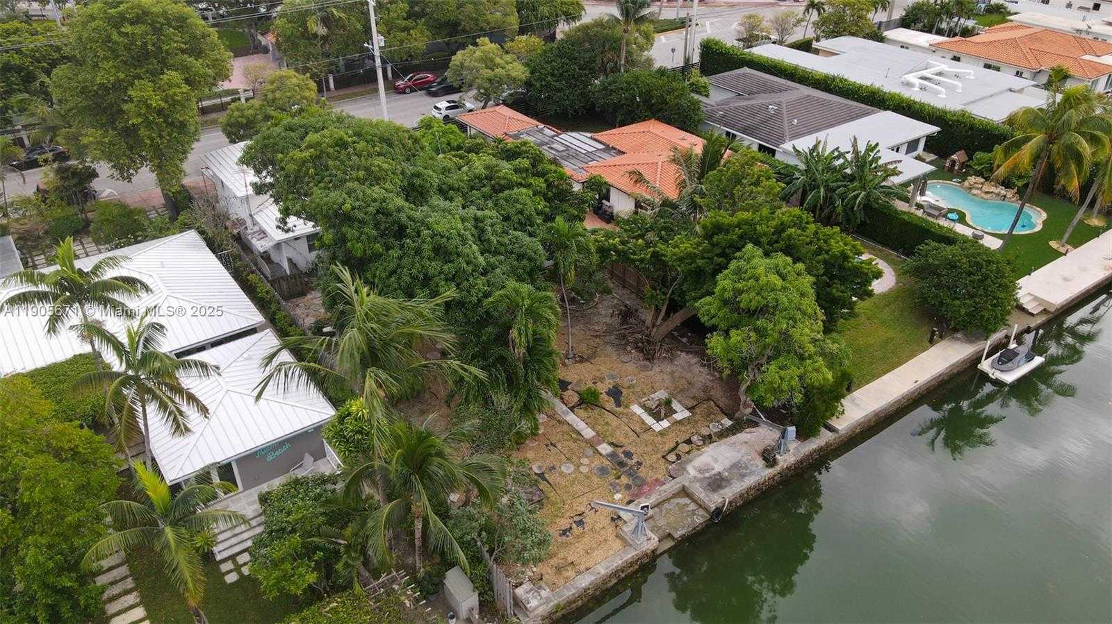 Small Image of 7830 HAWTHORNE AVE, Miami Beach Number 8