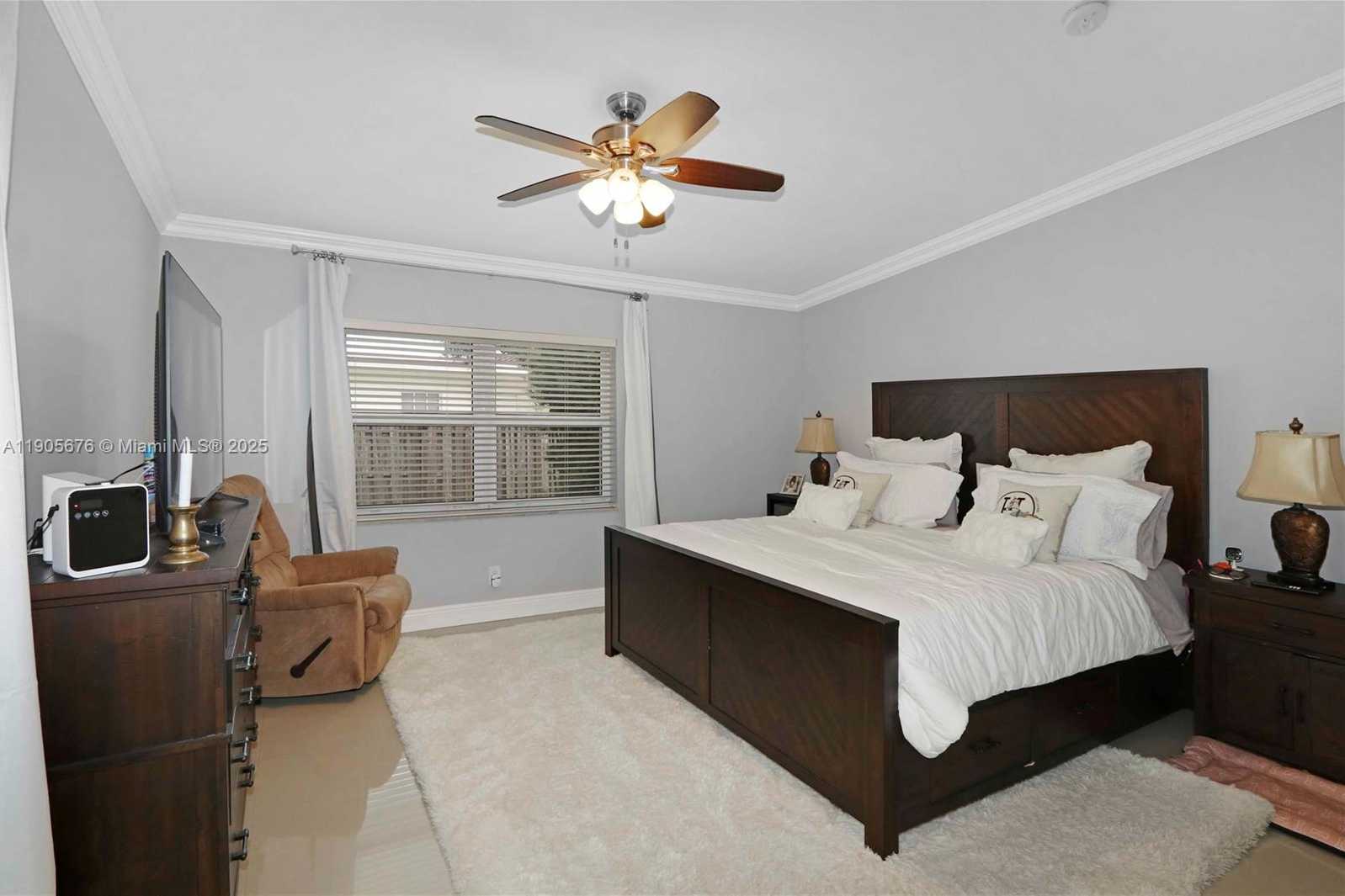 Small Image of 1441 GRANT ST, Hollywood Number 17