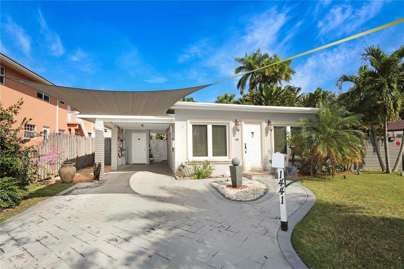 Small Image of 1441 GRANT ST, Hollywood Number 35