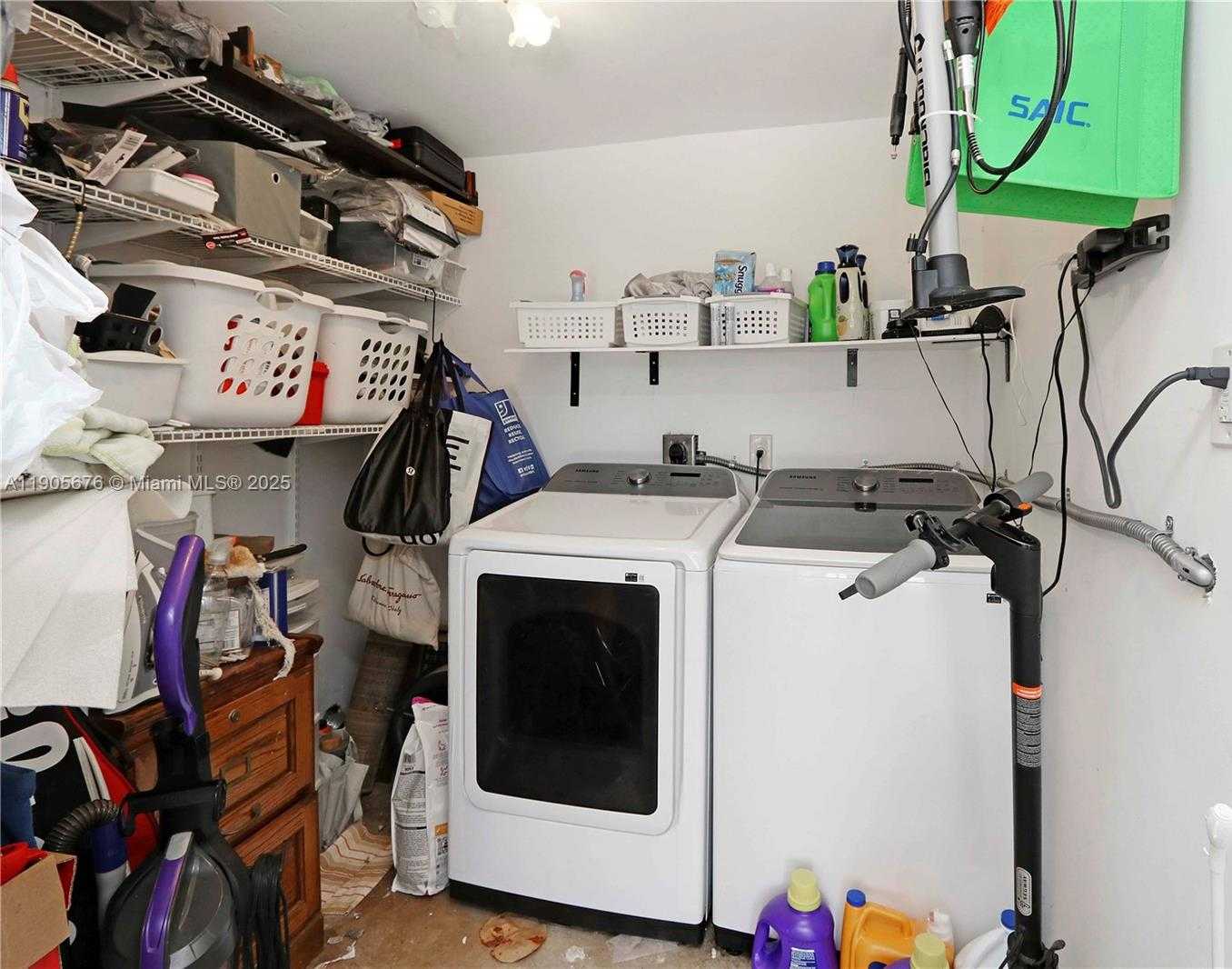 Small Image of 1441 GRANT ST, Hollywood Number 37