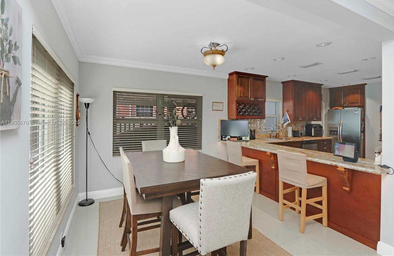 Small Image of 1441 GRANT ST, Hollywood Number 8