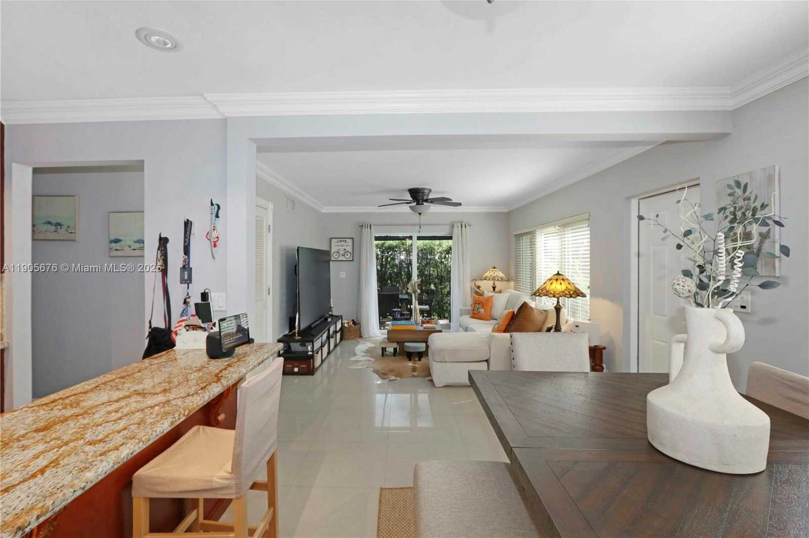 Small Image of 1441 GRANT ST, Hollywood Number 9