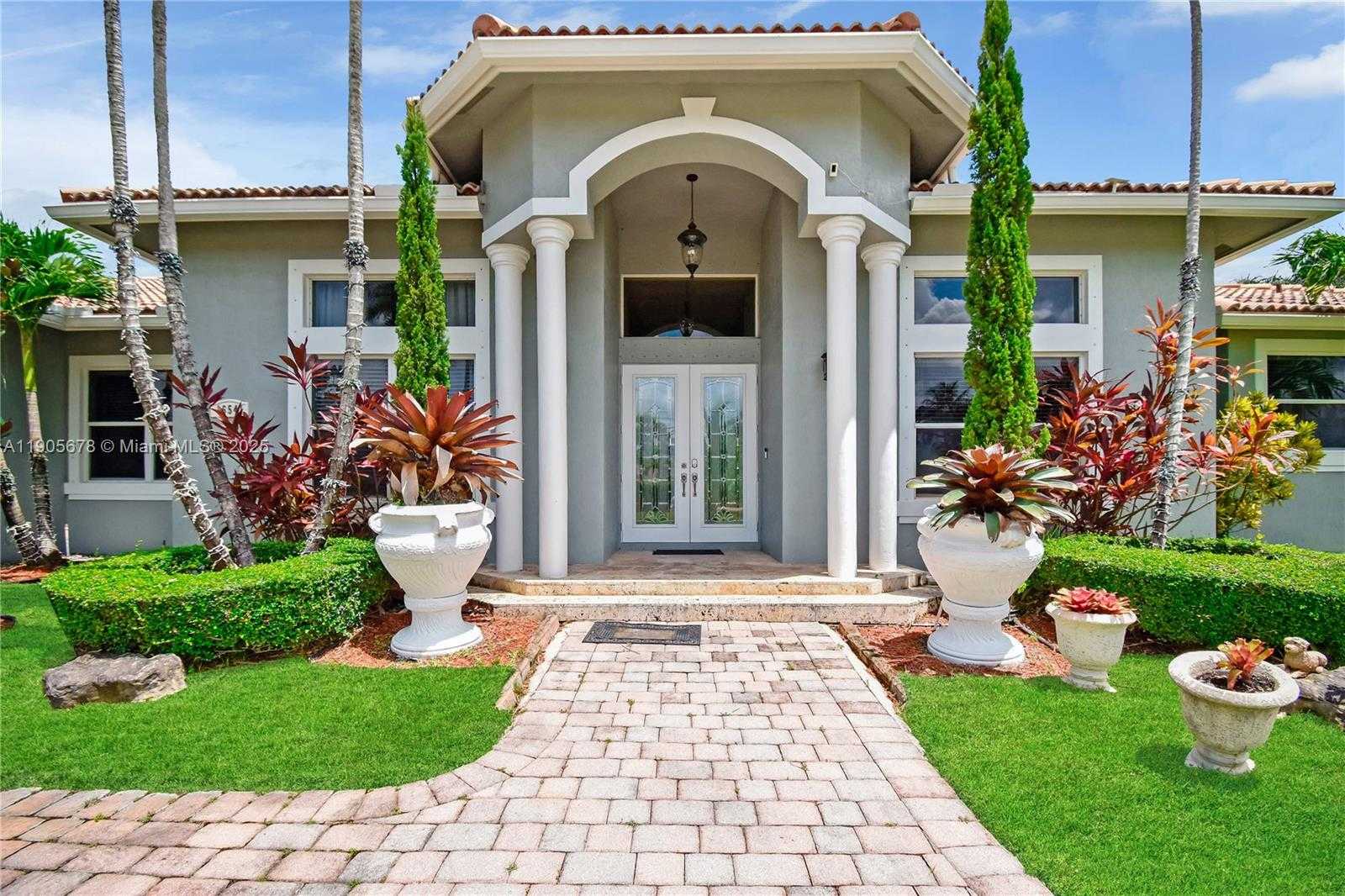 Small Image of 16541 SOUTH WEST 62ND ST, Southwest Ranches Number 7