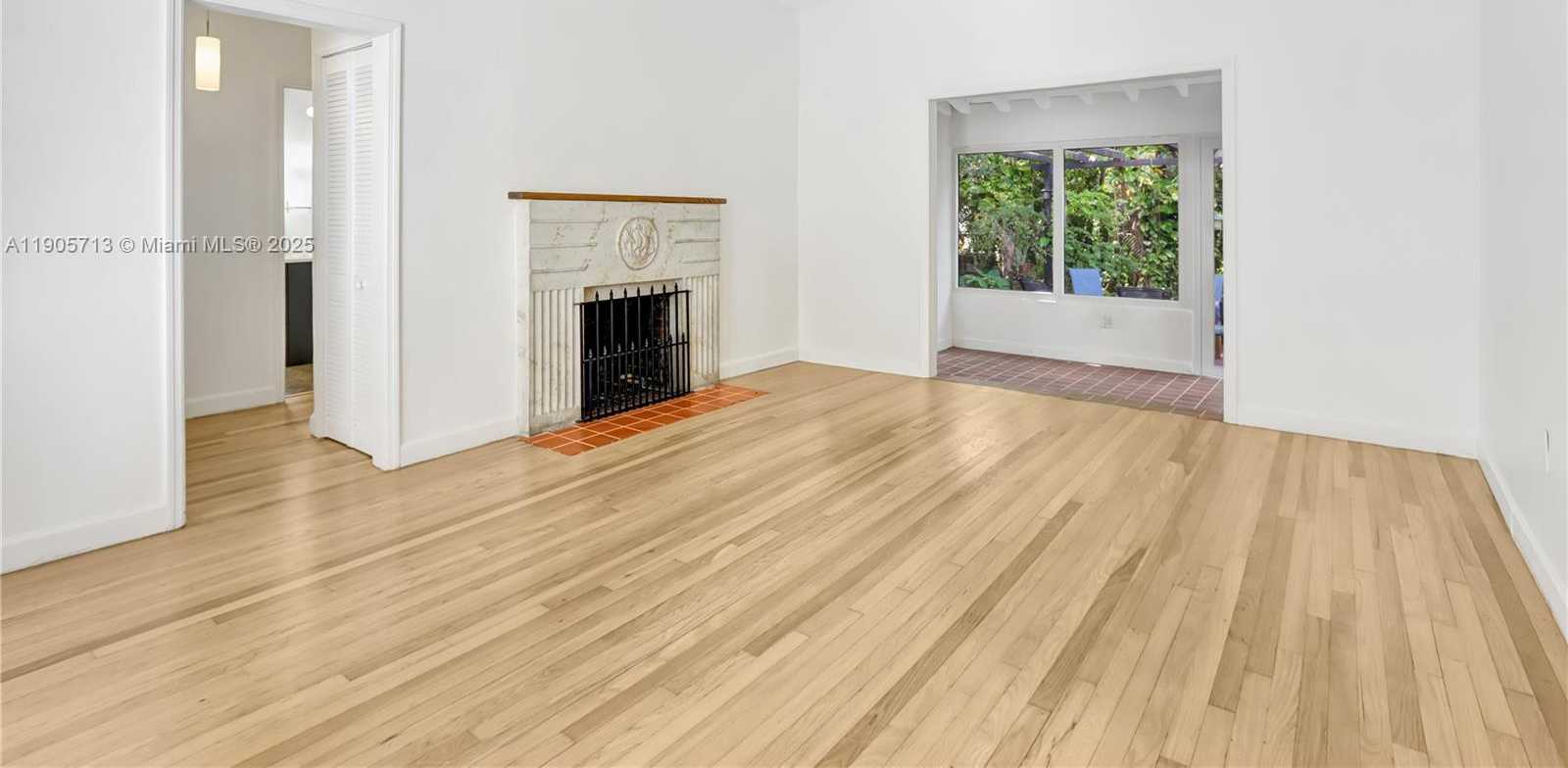 Small Image of 912 WALLACE ST, Coral Gables Number 2