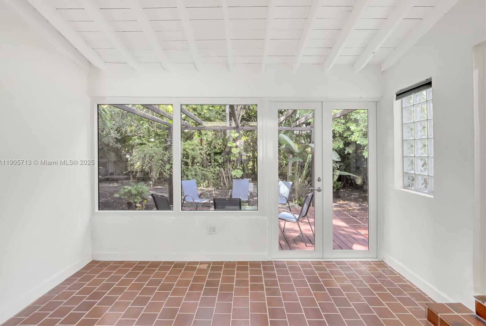 Small Image of 912 WALLACE ST, Coral Gables Number 4