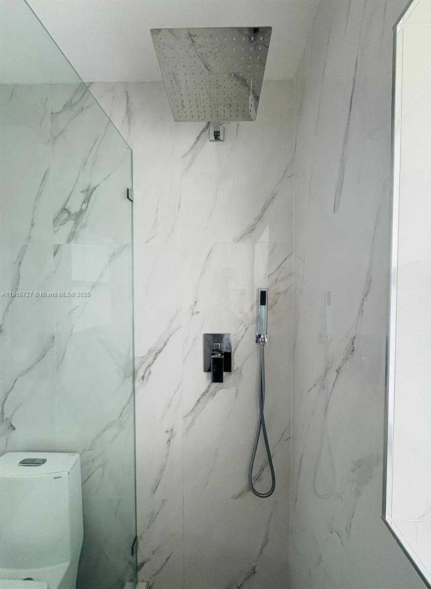 Small Image of 4384 NORTH WEST 202ND ST, Miami Gardens Number 13