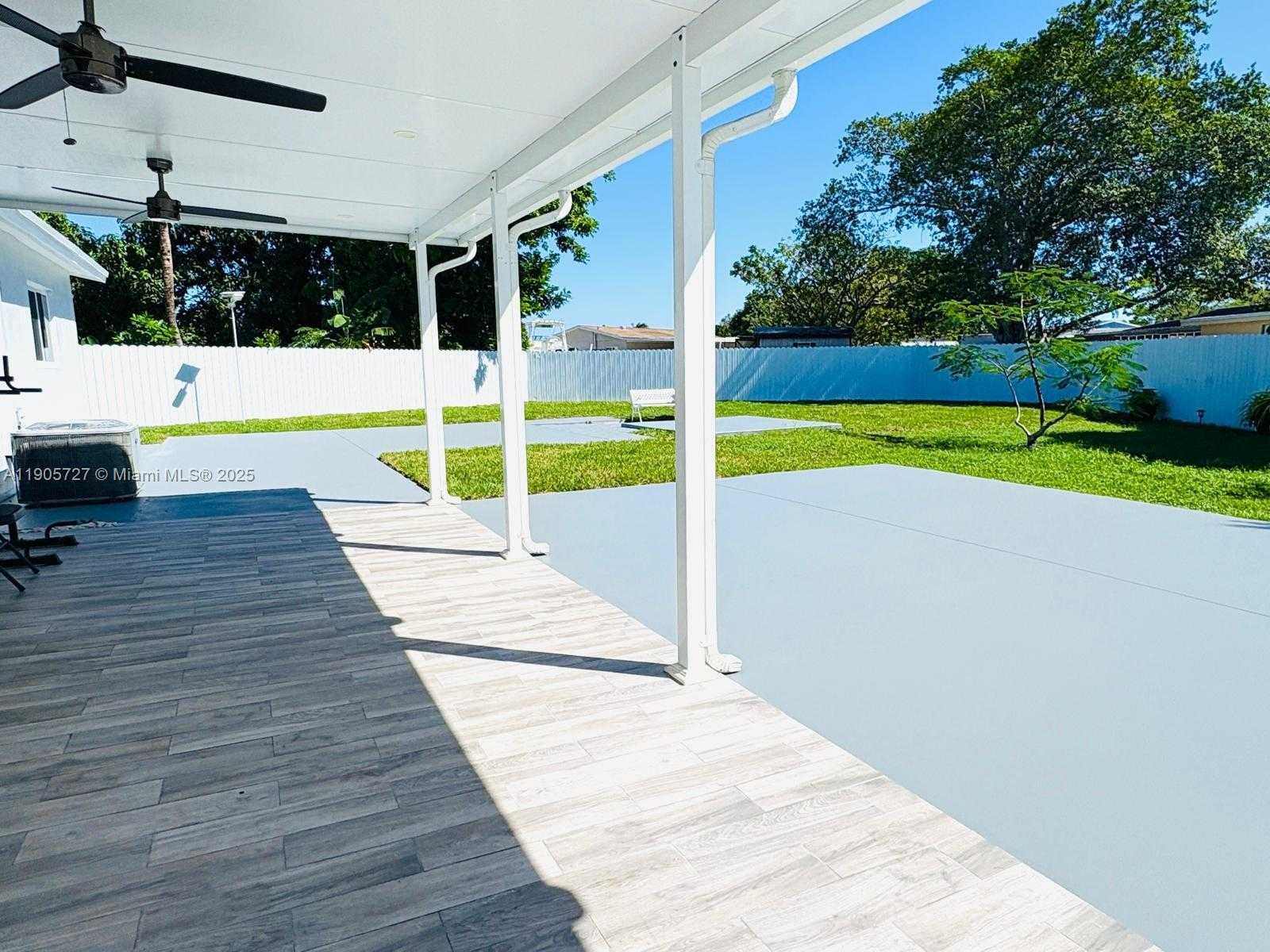 Small Image of 4384 NORTH WEST 202ND ST, Miami Gardens Number 28