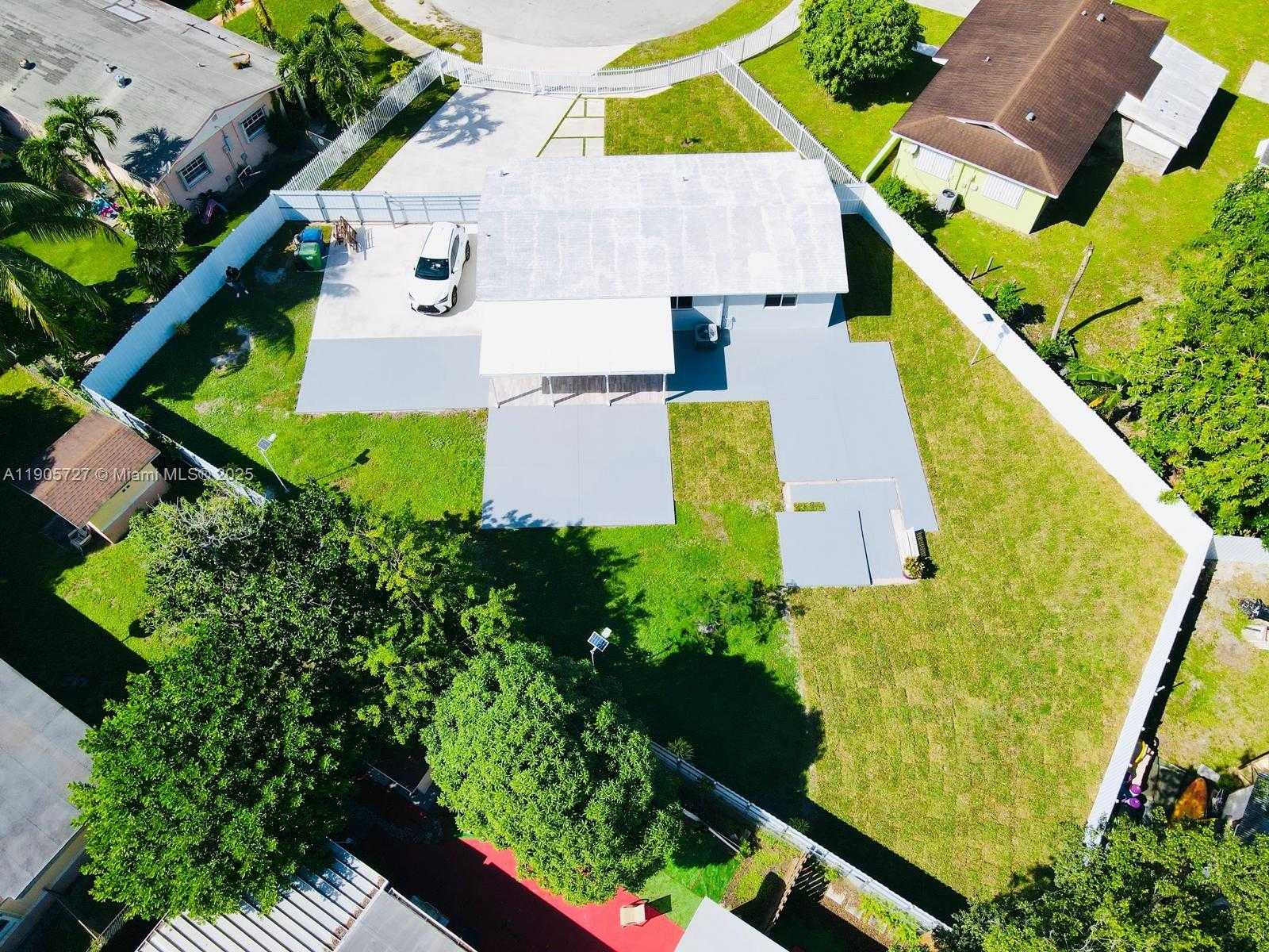 Small Image of 4384 NORTH WEST 202ND ST, Miami Gardens Number 38