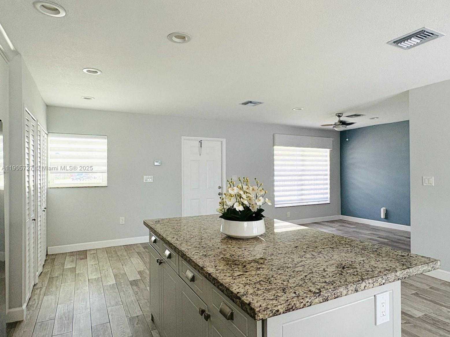 Small Image of 4384 NORTH WEST 202ND ST, Miami Gardens Number 7