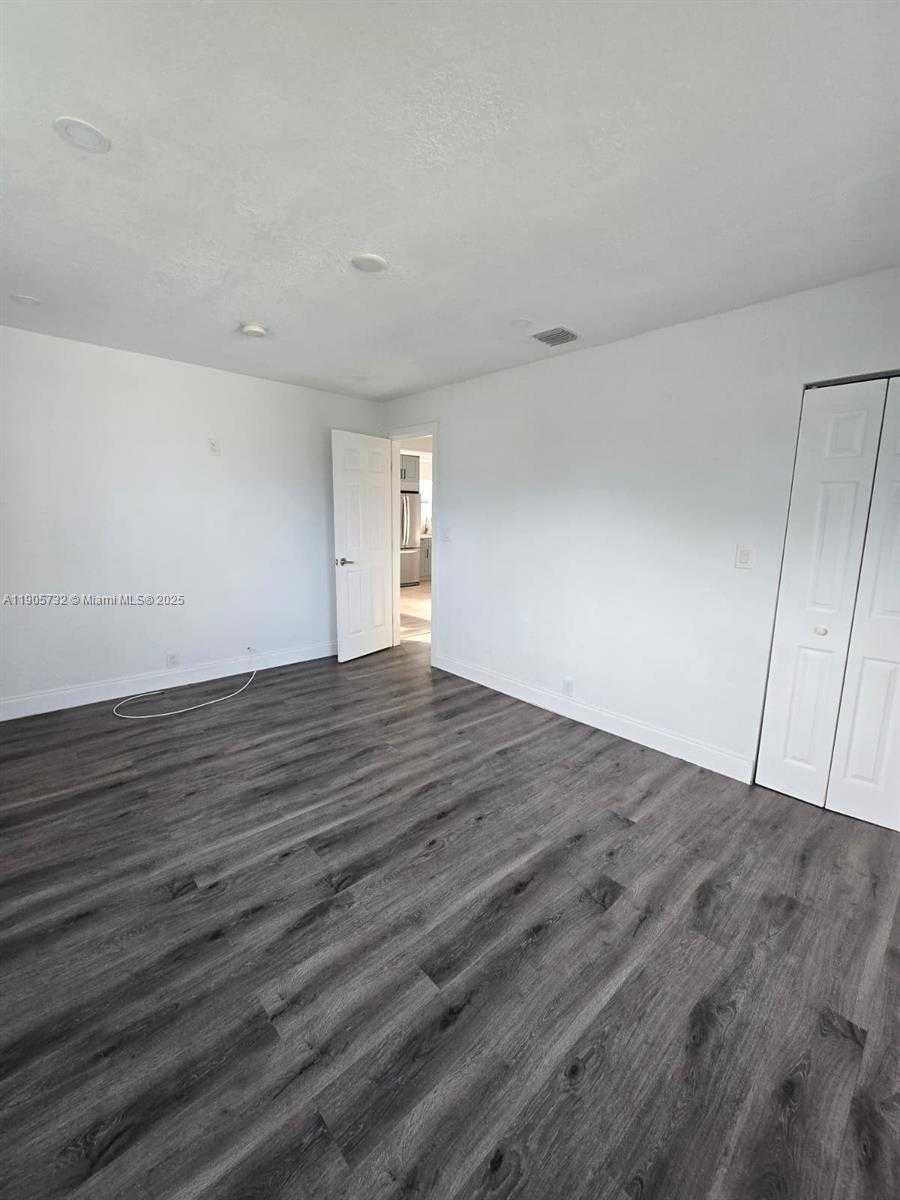 Small Image of 719 21ST ST, West Palm Beach Number 6