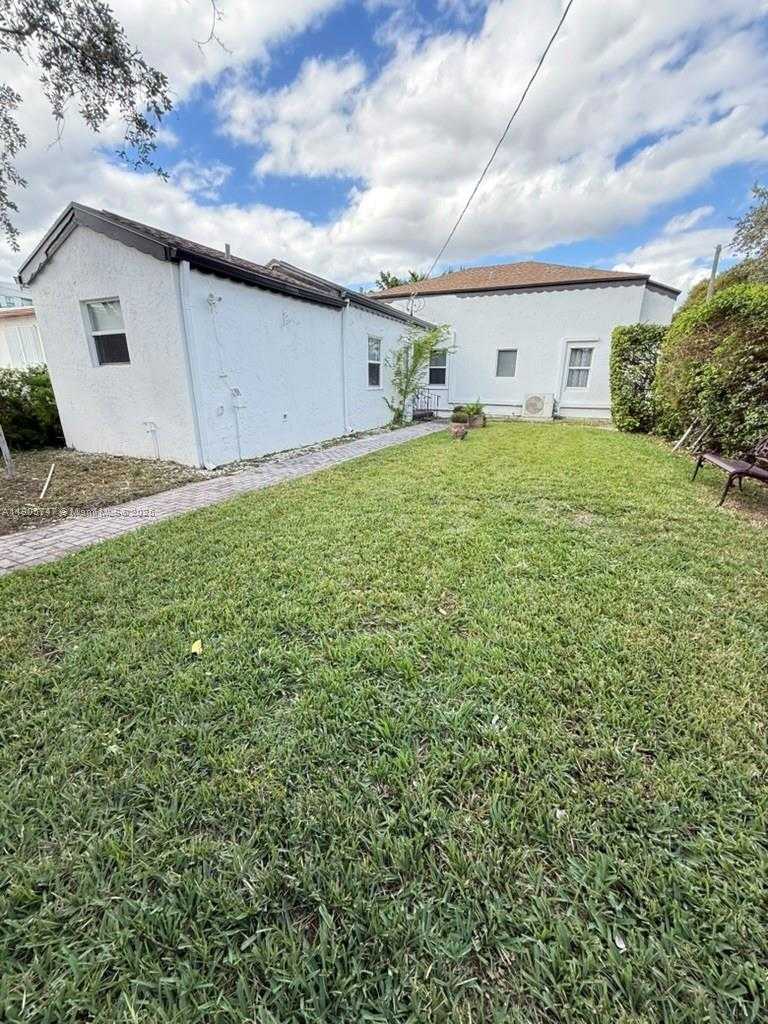 Small Image of 1700 DEWEY ST, Hollywood Number 5