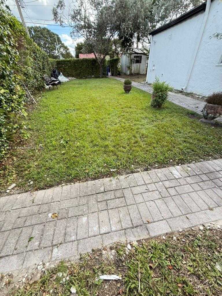 Small Image of 1700 DEWEY ST, Hollywood Number 6