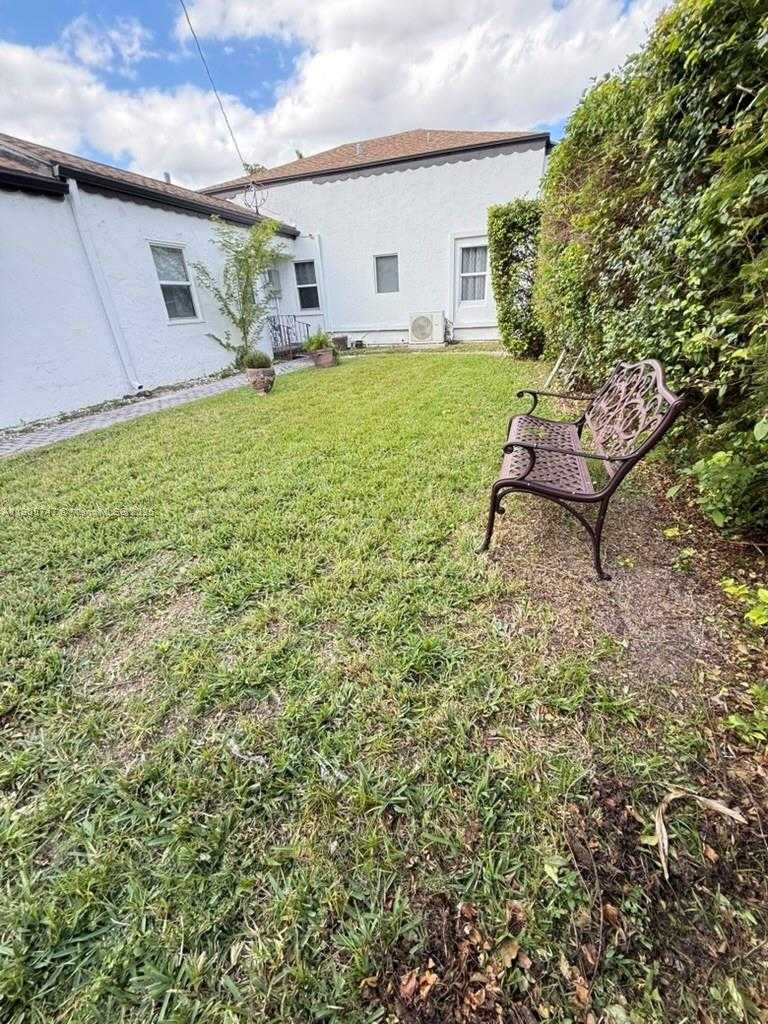 Small Image of 1700 DEWEY ST, Hollywood Number 7