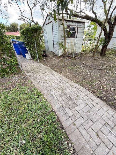 Small Image of 1700 DEWEY ST, Hollywood Number 9