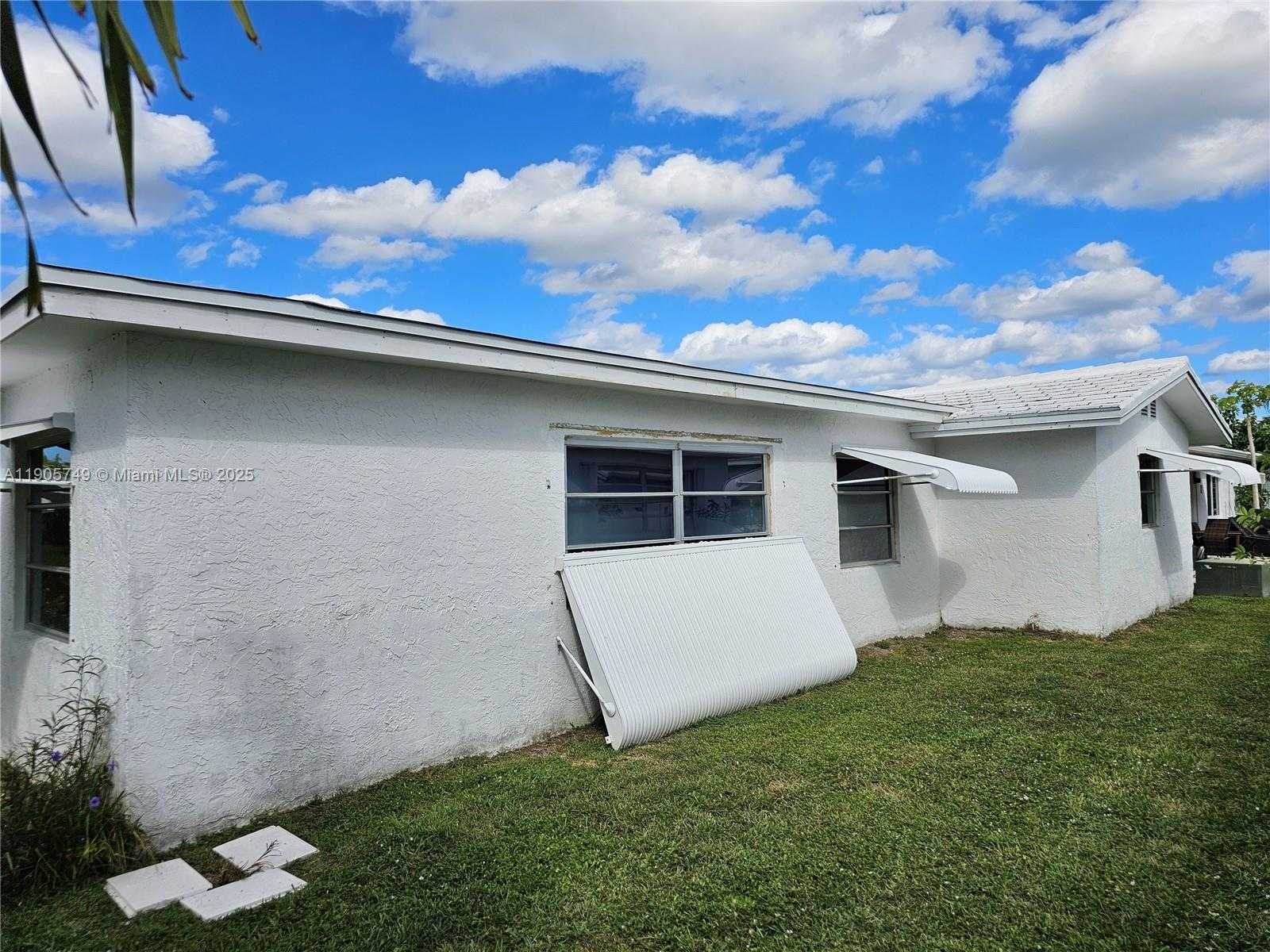 Small Image of 2300 SOUTH WEST 19TH AVE, Boynton Beach Number 19