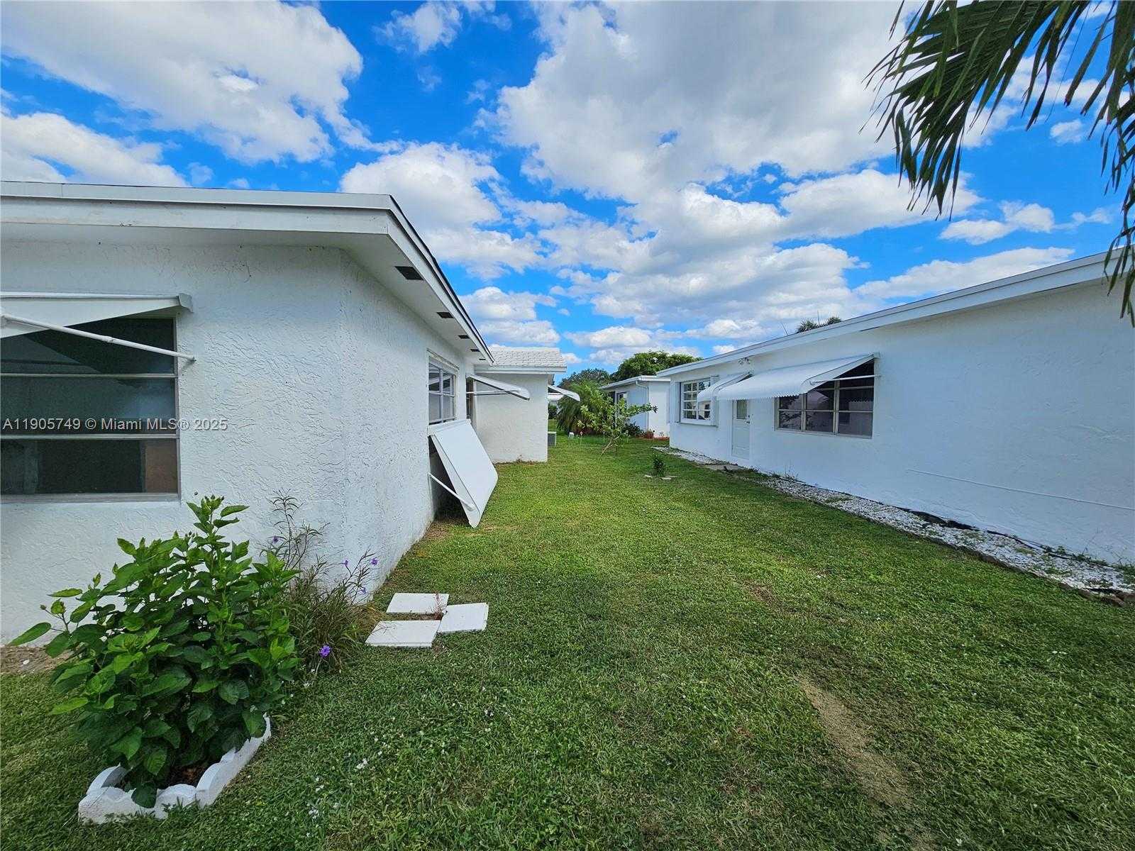 Small Image of 2300 SOUTH WEST 19TH AVE, Boynton Beach Number 22
