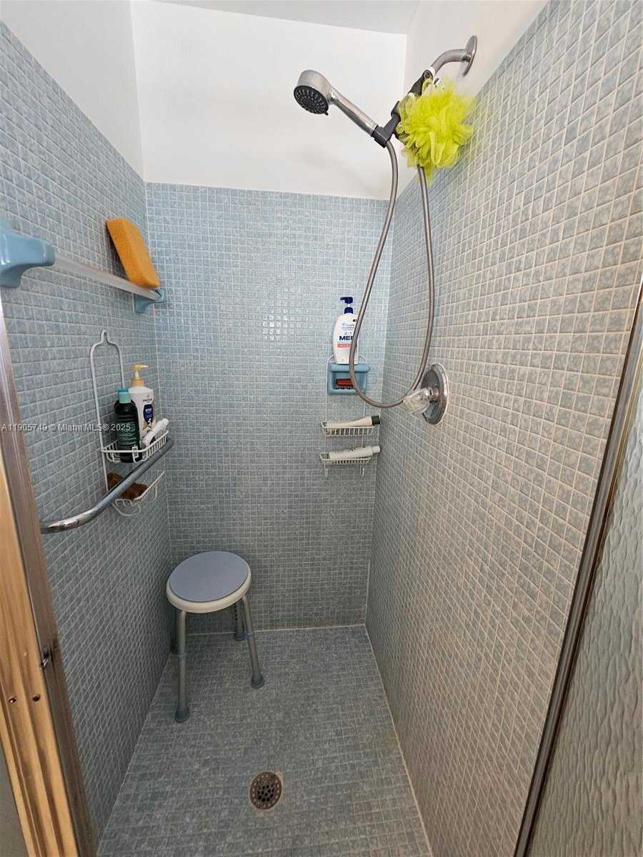 Small Image of 2300 SOUTH WEST 19TH AVE, Boynton Beach Number 28