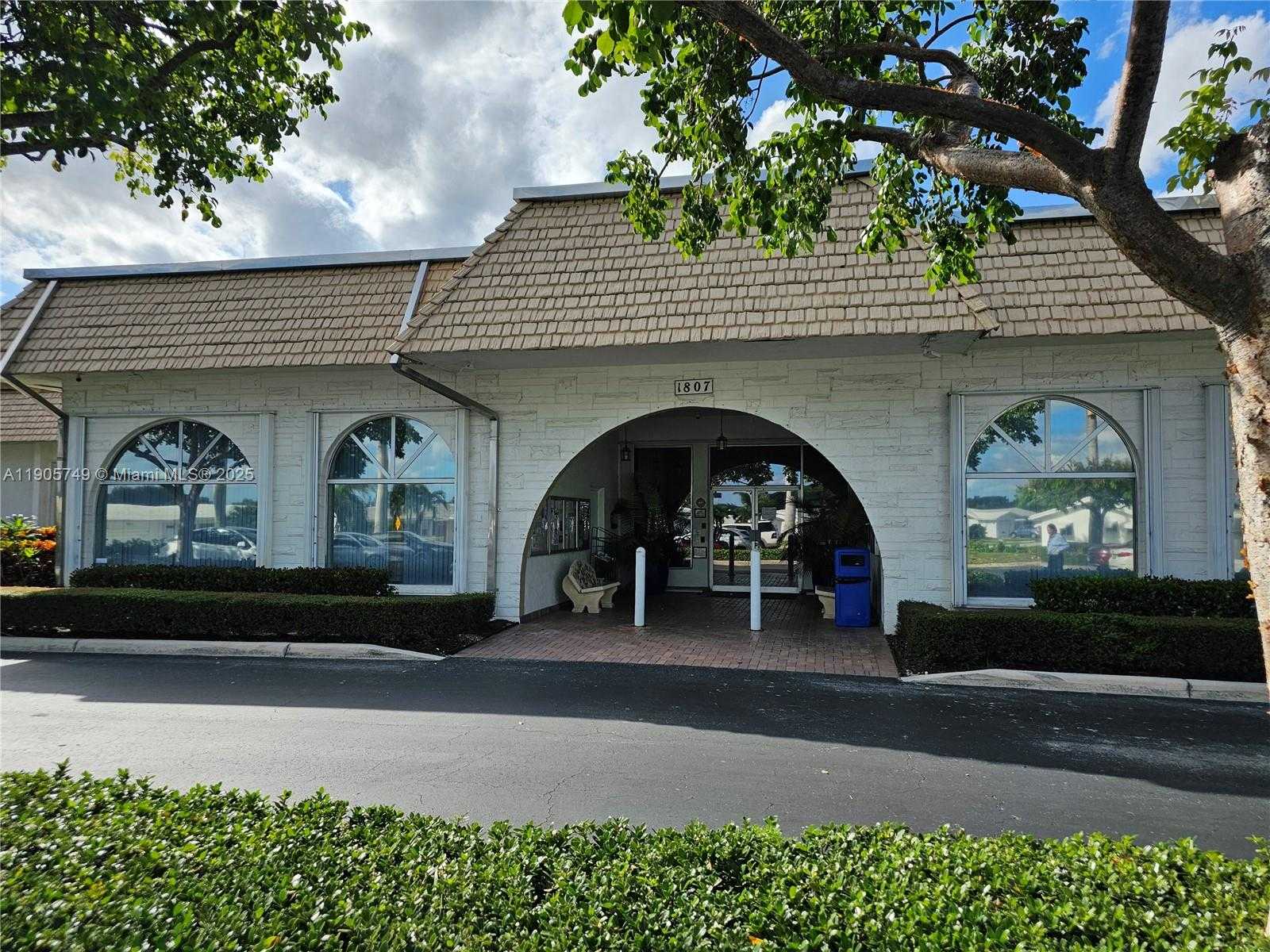 Small Image of 2300 SOUTH WEST 19TH AVE, Boynton Beach Number 37