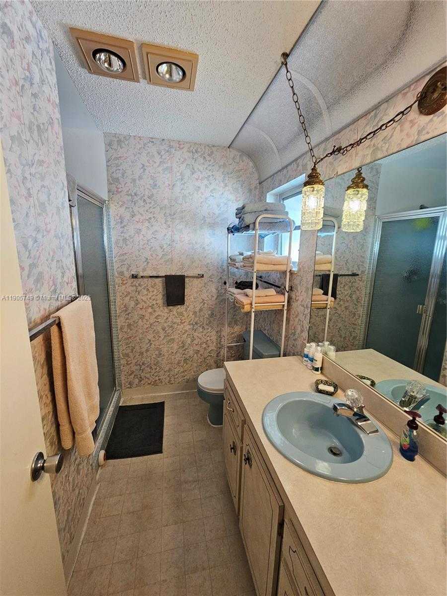 Small Image of 2300 SOUTH WEST 19TH AVE, Boynton Beach Number 9