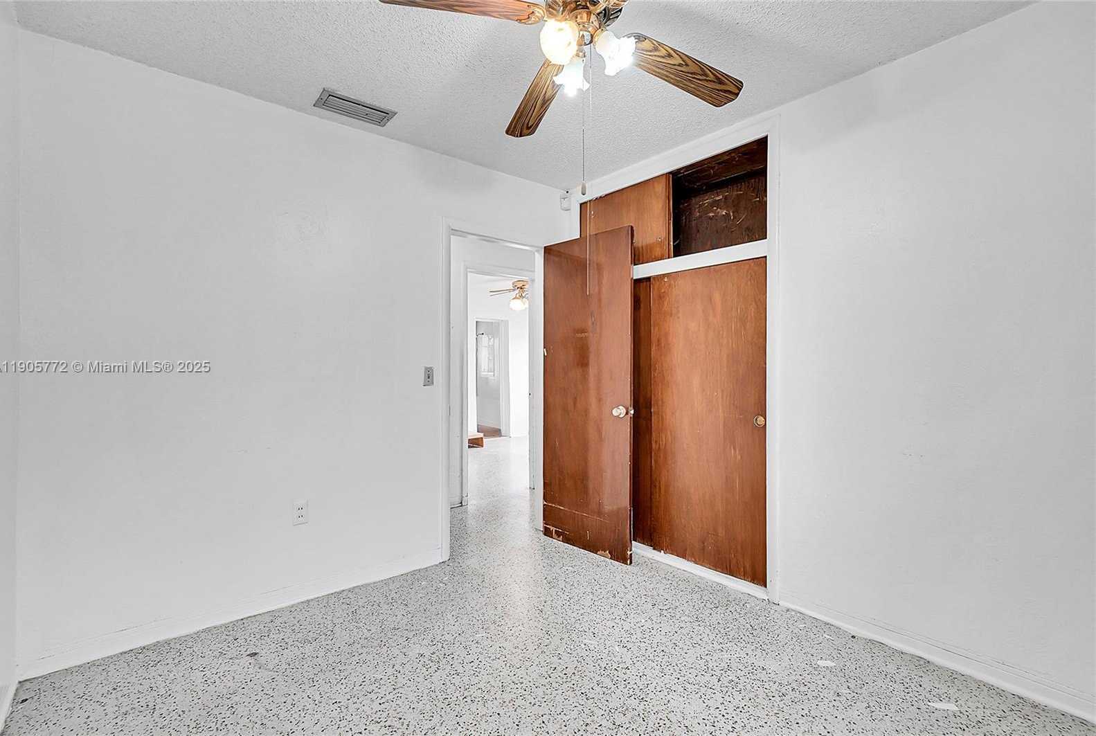 Small Image of 671 EAST 53RD ST, Hialeah Number 16