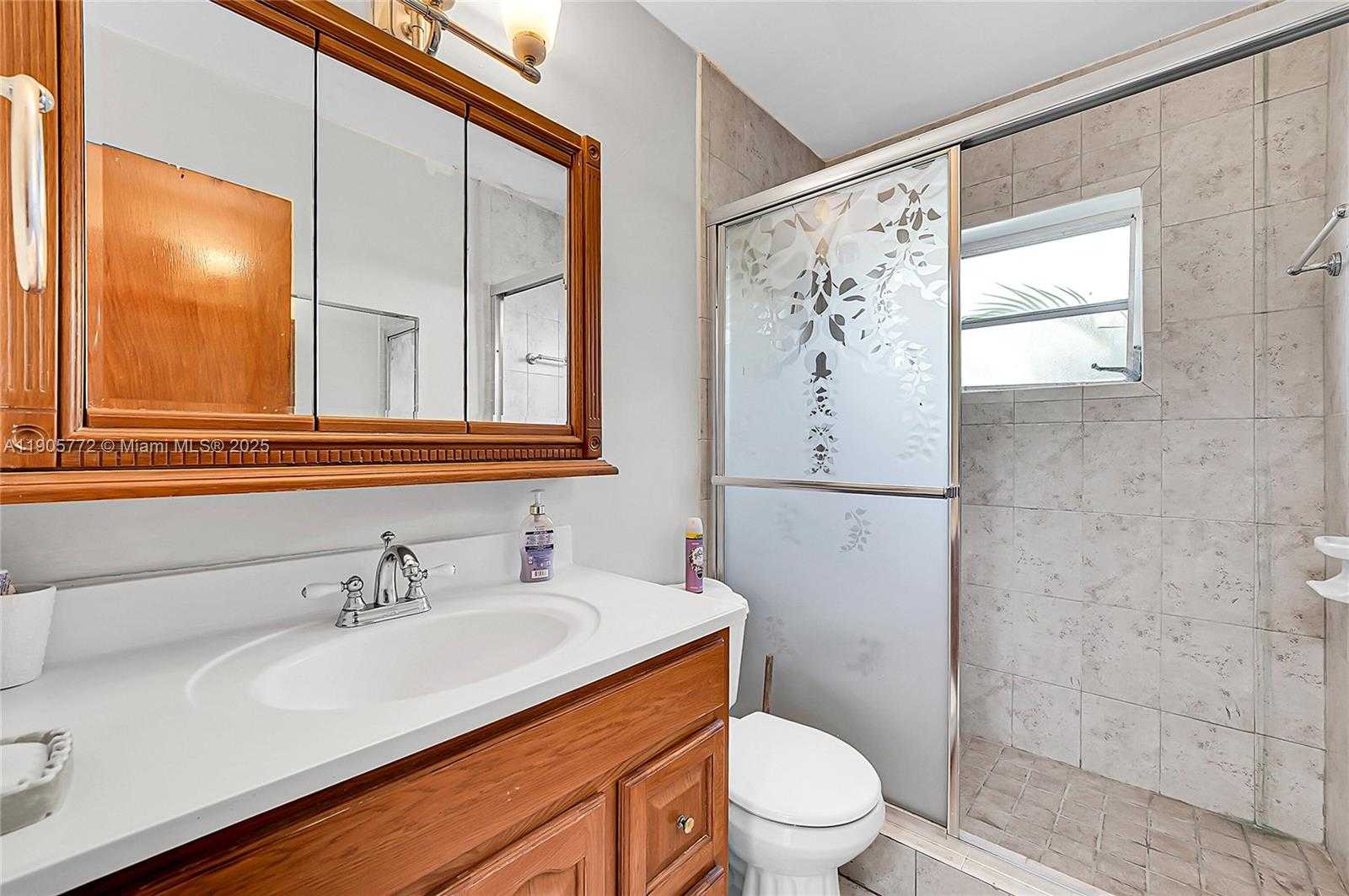 Small Image of 671 EAST 53RD ST, Hialeah Number 17