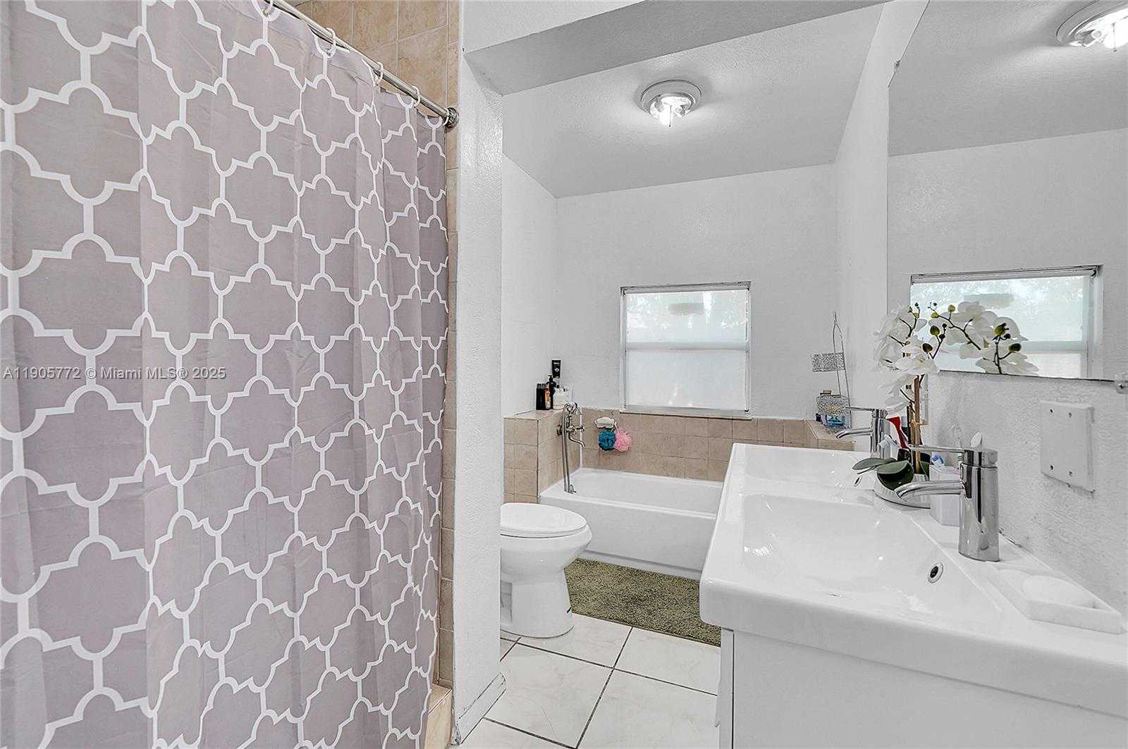 Small Image of 671 EAST 53RD ST, Hialeah Number 36