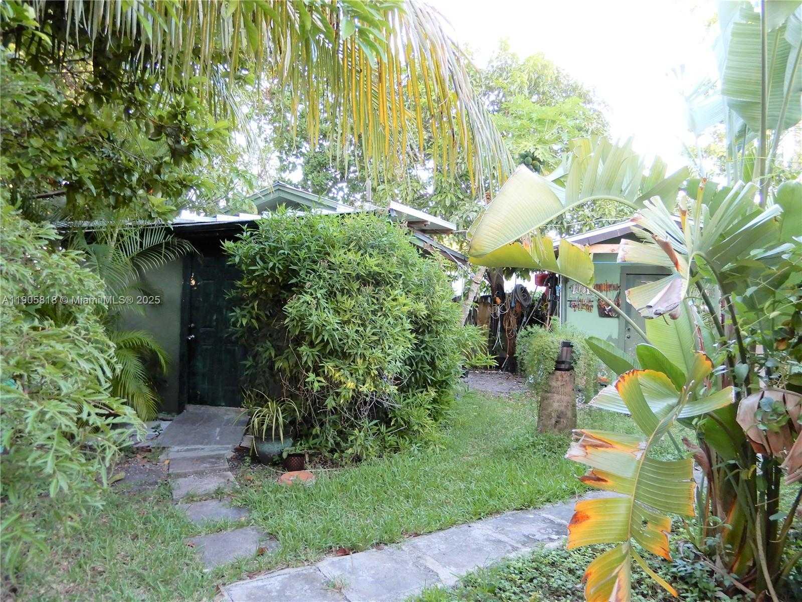 Small Image of 19901 SOUTH WEST 92ND AVE, Cutler Bay Number 18