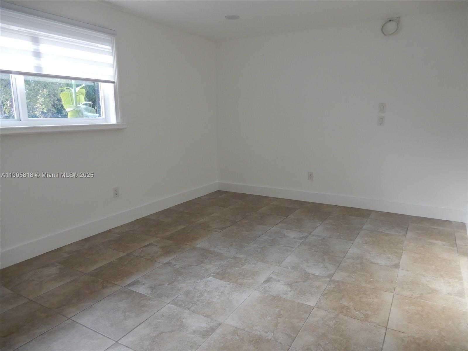 Small Image of 19901 SOUTH WEST 92ND AVE, Cutler Bay Number 5