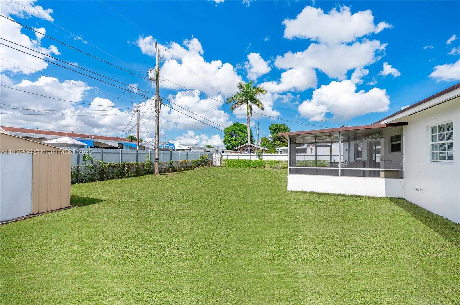 Small Image of 5420 NORTH WEST 182ND ST, Miami Gardens Number 12