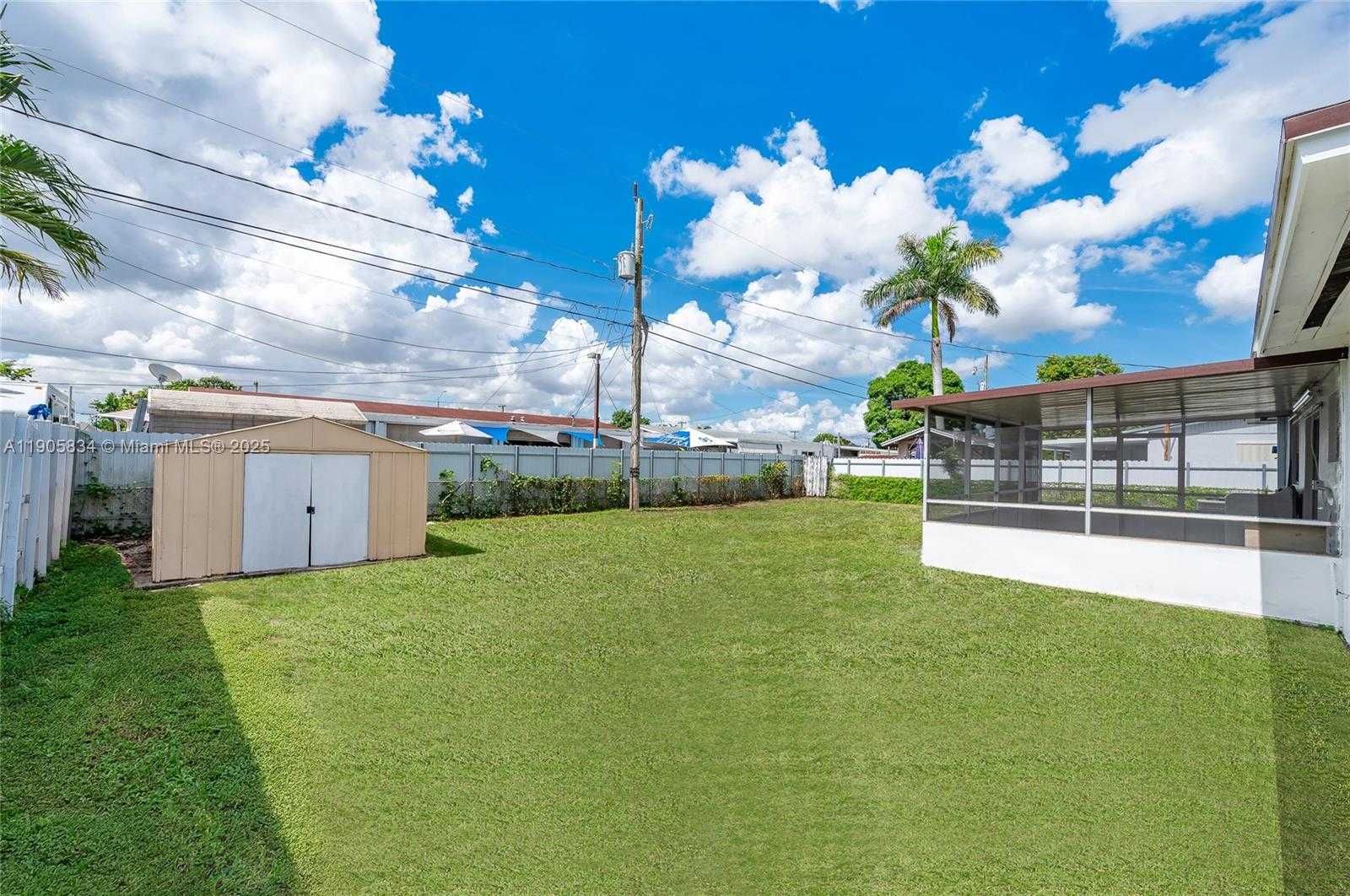 Small Image of 5420 NORTH WEST 182ND ST, Miami Gardens Number 14