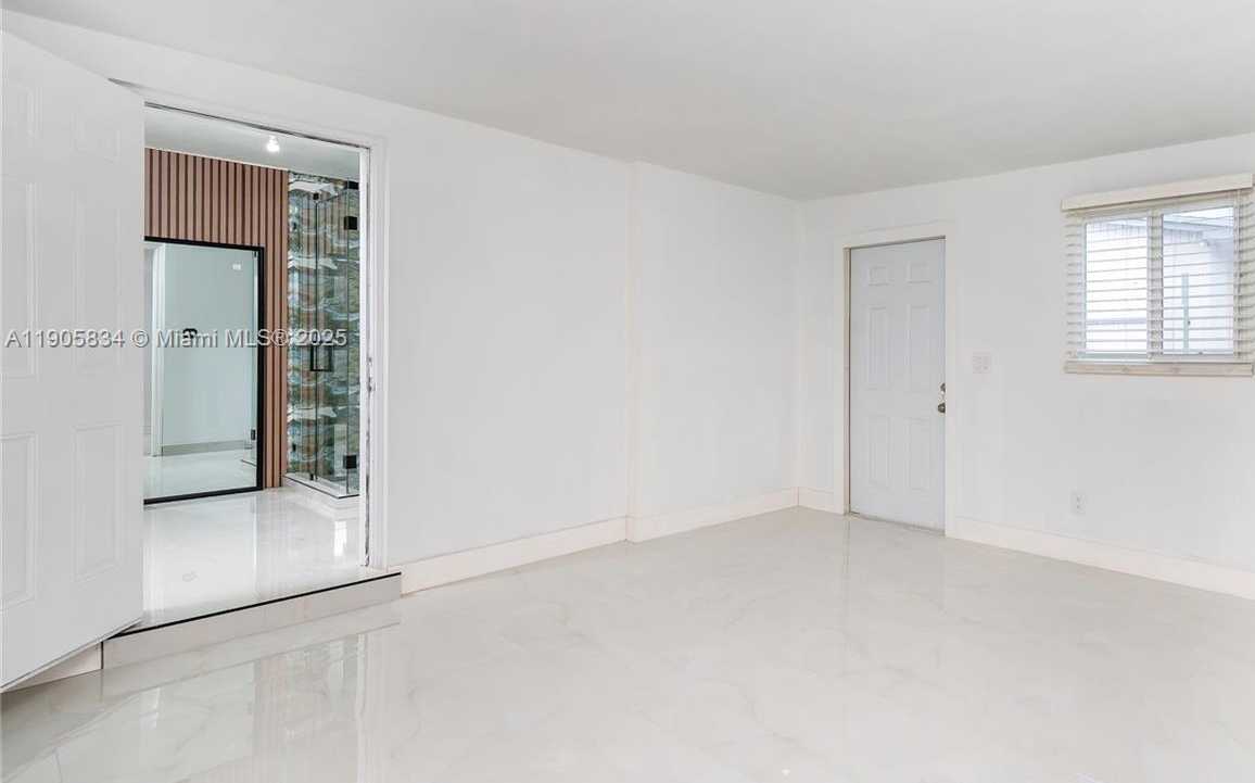 Small Image of 5420 NORTH WEST 182ND ST, Miami Gardens Number 18