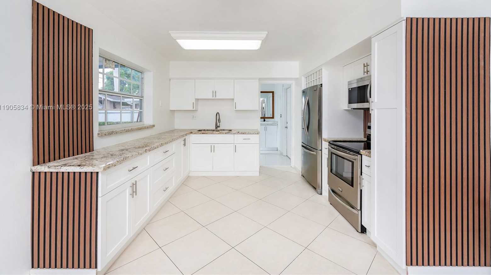 Small Image of 5420 NORTH WEST 182ND ST, Miami Gardens Number 19