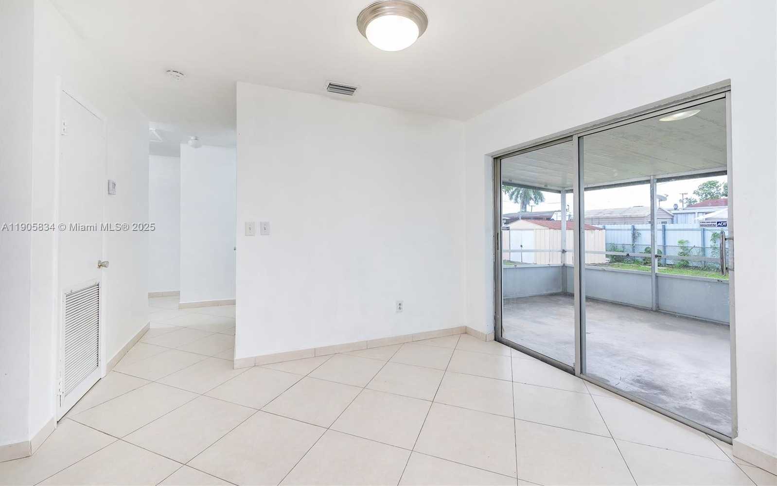 Small Image of 5420 NORTH WEST 182ND ST, Miami Gardens Number 23