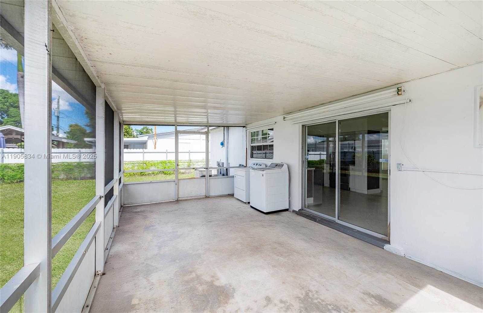 Small Image of 5420 NORTH WEST 182ND ST, Miami Gardens Number 7