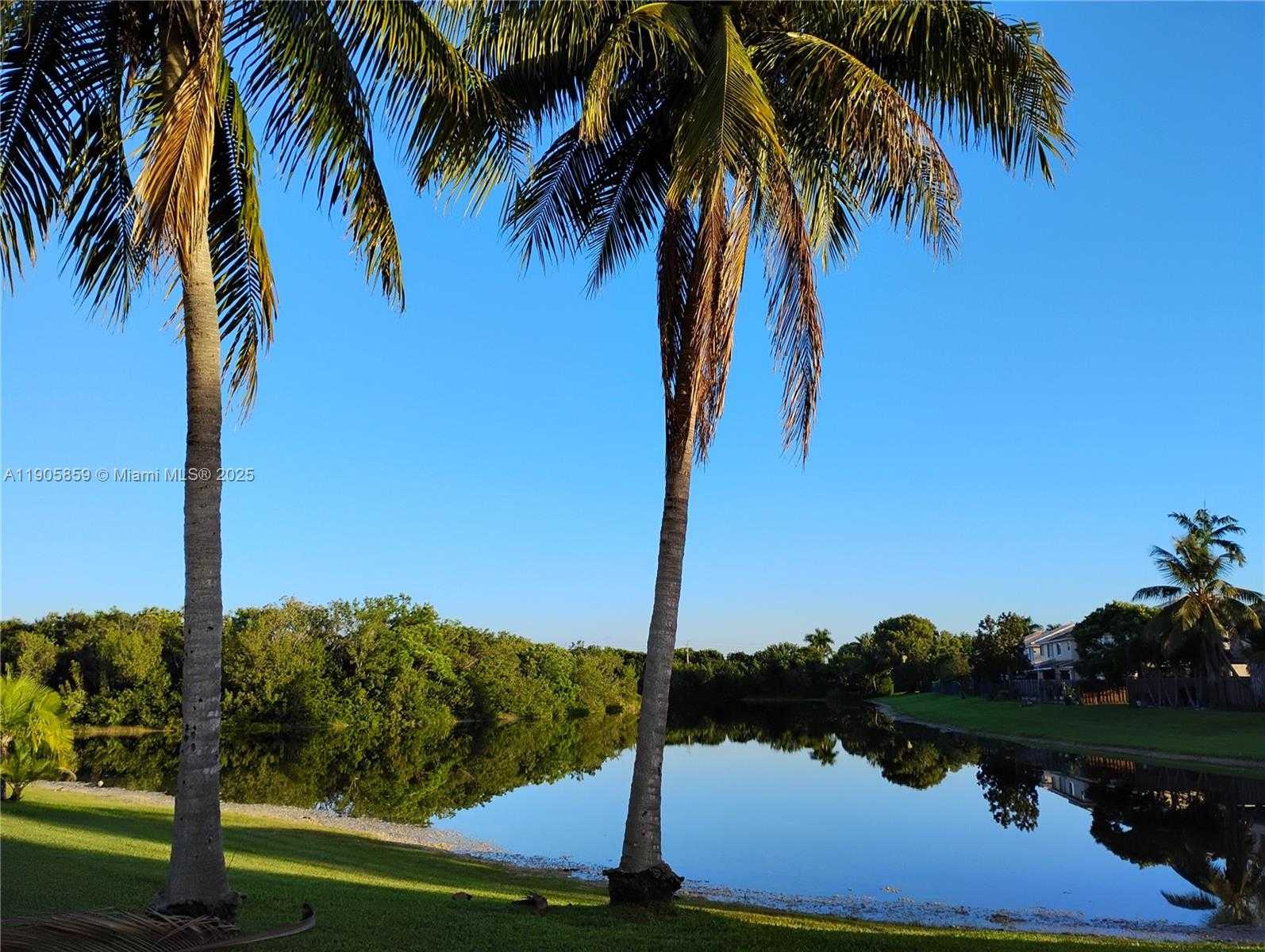 Small Image of 7515 SOUTH WEST 164TH CT, Miami Number 17