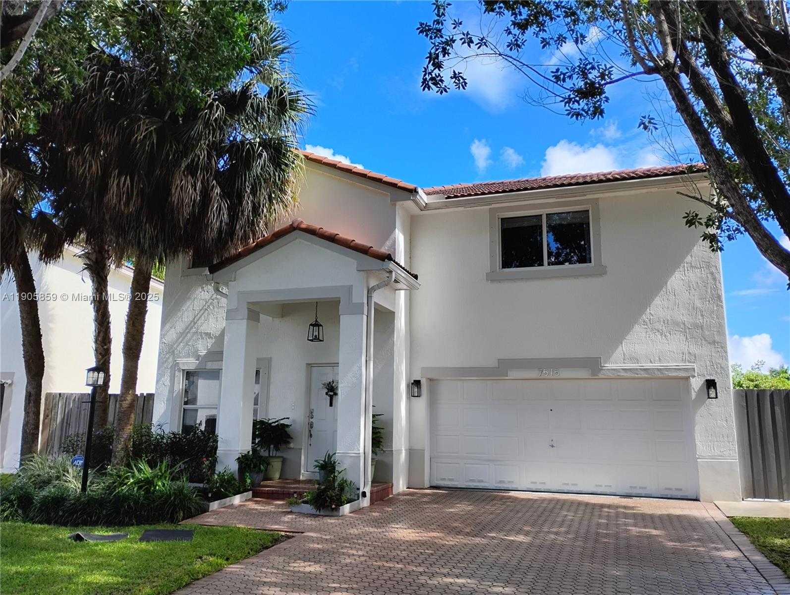 Small Image of 7515 SOUTH WEST 164TH CT, Miami Number 3