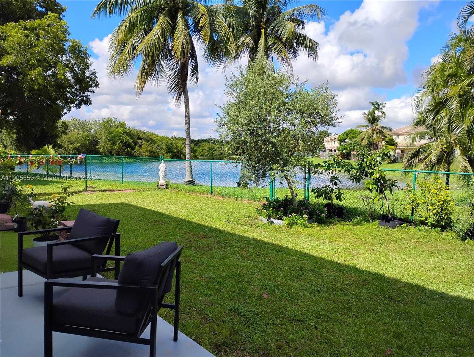 Small Image of 7515 SOUTH WEST 164TH CT, Miami Number 5