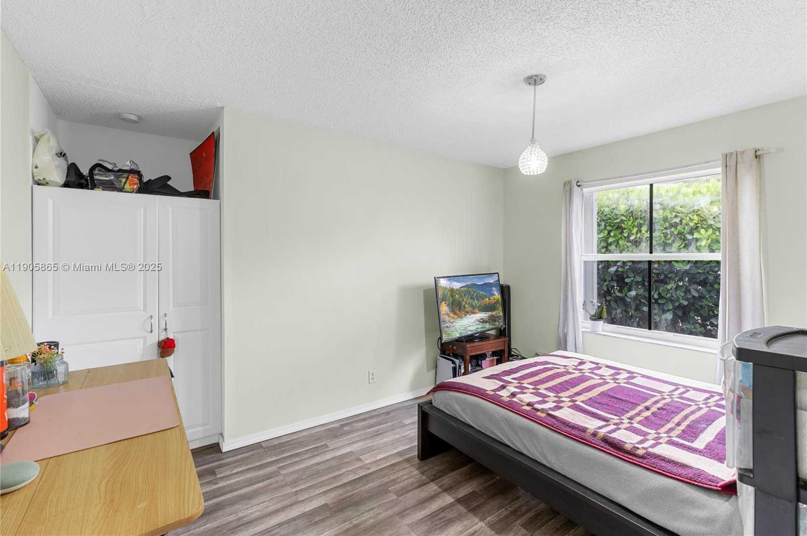 Small Image of 649 WILLOW BEND RD, Weston Number 15