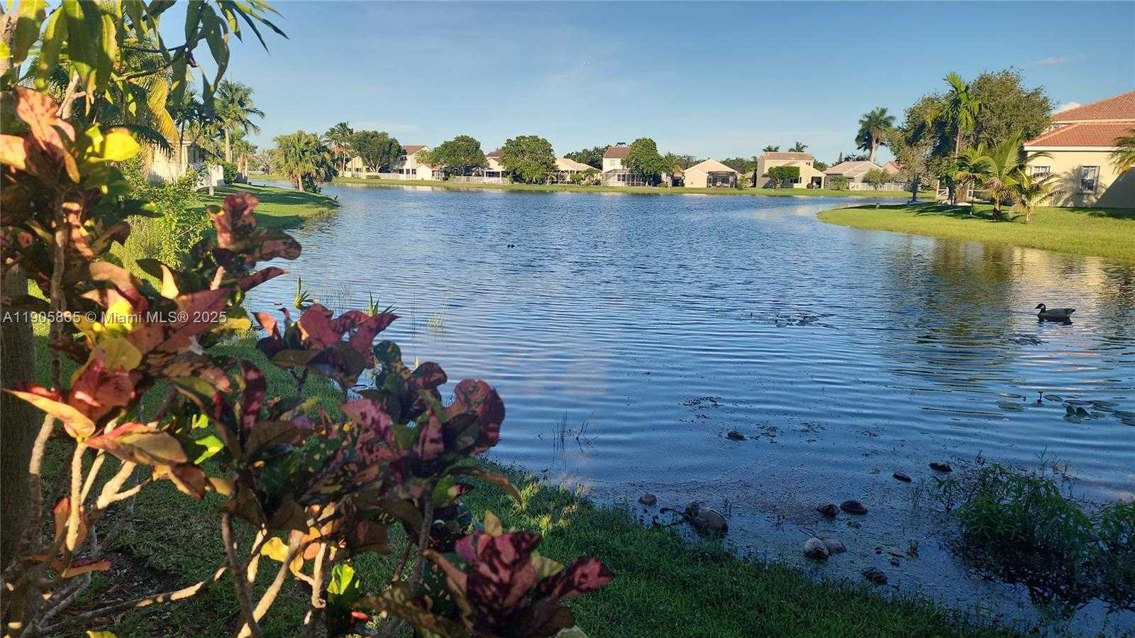 Small Image of 649 WILLOW BEND RD, Weston Number 29