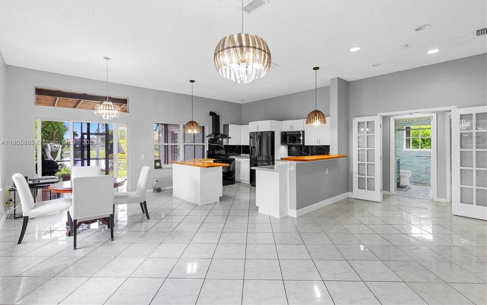 Small Image of 649 WILLOW BEND RD, Weston Number 8